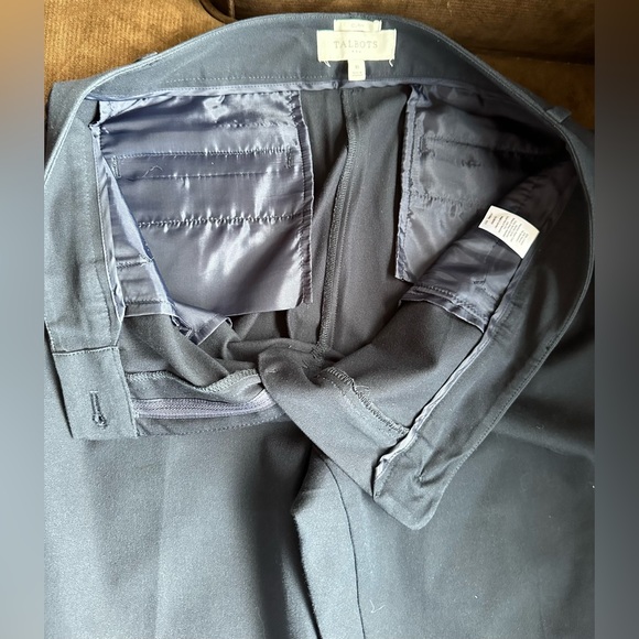 Talbots Navy Blue Curvy Straight Leg Mid Rise Sz 10 With Back Pockets - Picture 6 of 13